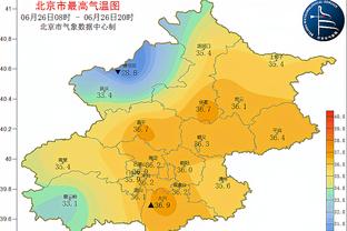 格纳布里似射似传凯恩包抄没到位，图赫尔遗憾双手捂脸